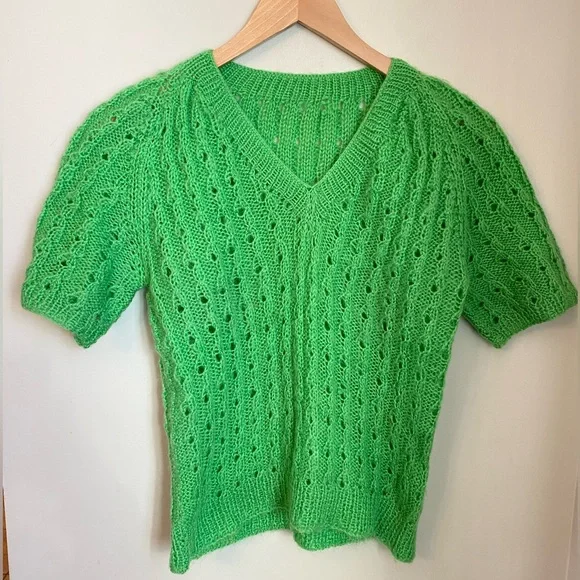 Green Open Knit Eyelet Short Sleeve V Neck Sweater Hand Knit S/M Cottagecore - Picture 2 of 9